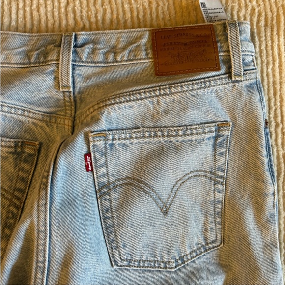 Levi's Premium Ribcage Straight Ankle Button Fly size 29 - Picture 7 of 7